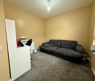 4 Bedroom Terraced To Let - Photo 5