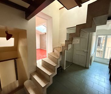 COEUR DE NIMES - P3 en Triplex atypique 67m2, terrasse ensoleillée,... - Photo 1