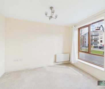 4 bedroom terraced house to rent - Photo 6
