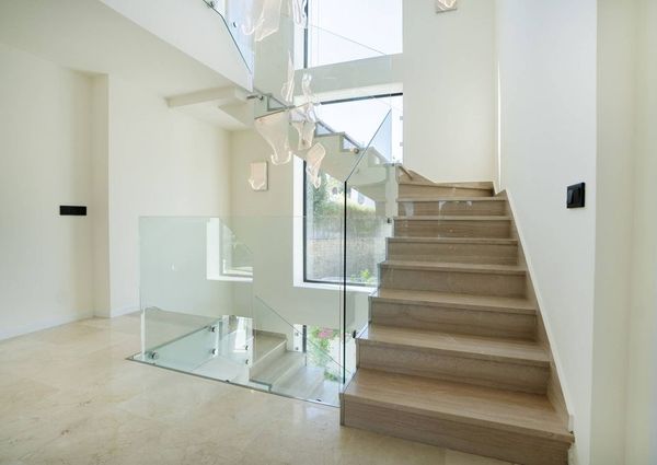 Luxury Villa for rent in Benahavís, Spain