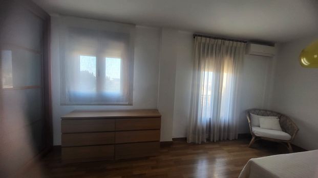 Piso de alquiler en Plaza Santa María, La Victoria - Photo 1