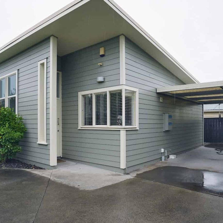 Don't miss out!! - Photo 1