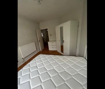 2 Bed Flat, Eastman House, SW4 - Photo 6