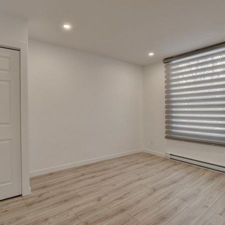 Superbe 5½ rénové 2023 – 3 chambres - Photo 4