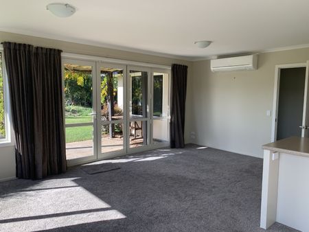 Charming Three Bedroom Home in Prime Location - Photo 4
