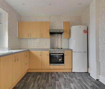 2 bed apartment to rent in Vernon Avenue, Huddersfield - Photo 5