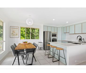 Stunning unit opposite beautiful Farnborough Beach - Photo 3