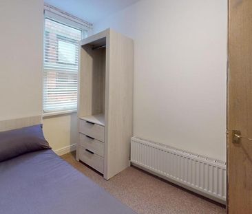 6 bedroom house to rent - Photo 4