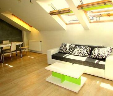 Apartament cu 2 camere, 65 mp, mobilat modern, zona Oncos - Photo 2