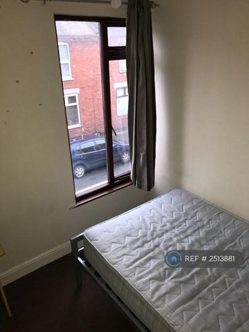 3 bedroom terraced house to rent - Photo 5