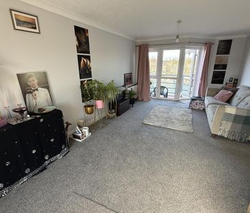 2 bedroom flat to rent - Photo 3