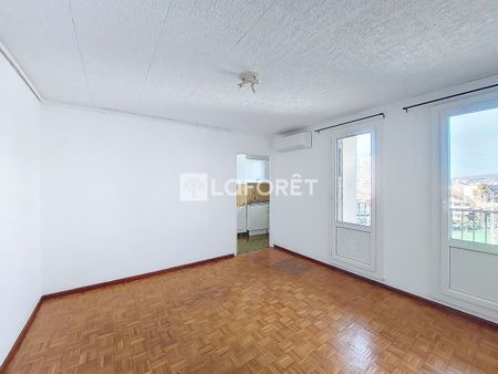 Apartment - Photo 2