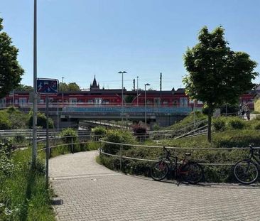 3 Zimmer, direkt am Puiseauplatz + Balkon + Carport + Einbauküche - Photo 4