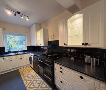 2 Bed Flat, Woodhill, SE18 - Photo 6