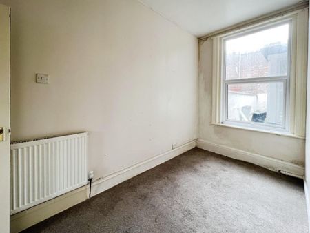 Marshall Avenue, Bridlington, YO15 2DS - Photo 3