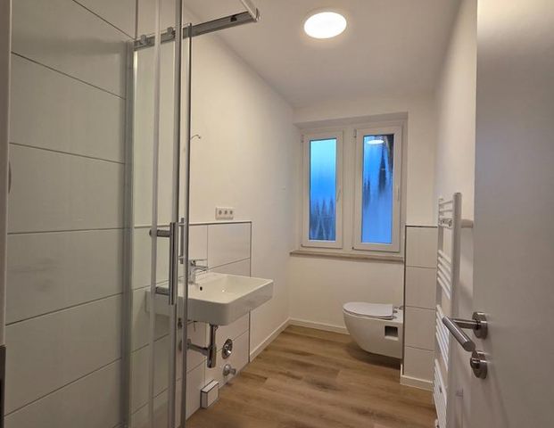 Frisch sanierte 2-Zimmer Wohnung mit Einbauküche in Remscheid - Foto 1