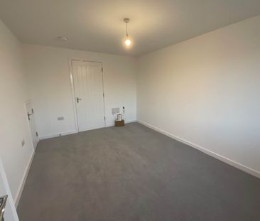 Price £1,295 pcm - Available Now - Unfurnished - Photo 5