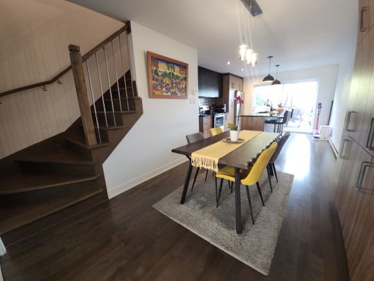 Belle maison de ville rénovée et semi-meublée. - Photo 1