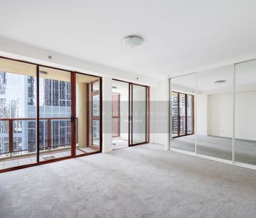 Immaculate 174sqm Apartment on the 28th Floor – A Lifestyle of Comf... - Photo 5