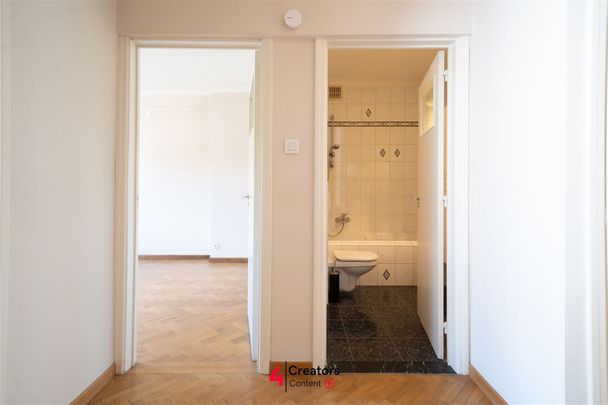 Stijlvol appartement in het bruisende hart van Sint-Niklaas! - Photo 1