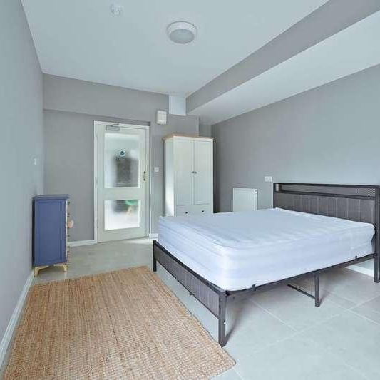 Bushey, Bushey, WD23 - Photo 1