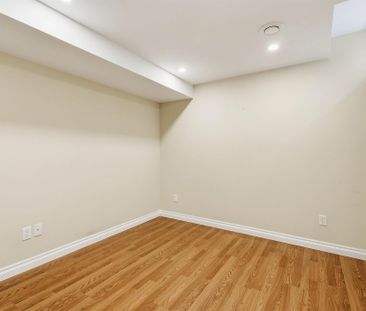 For Lease - 8 Gateway Court, Whitby, Ontario - Photo 4