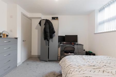 5 bedroom house to rent - Photo 2