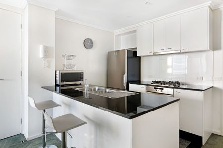 Southpoint: Generous Southbank living in the Arts Precinct! Fully Furnished with Car Space! - Photo 2