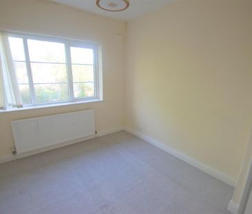 Sandringham Crescent, Leeds - Photo 2