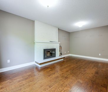 For Lease - 1020 Roxborough Drive, Oakville, Ontario - Photo 3