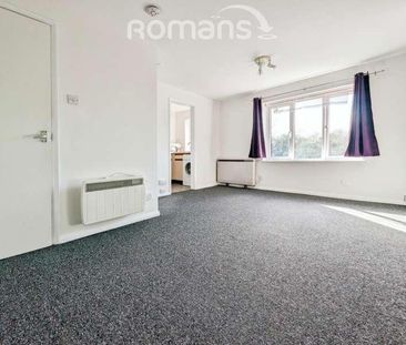 Butlers Court, High Wycombe, HP13 - Photo 1