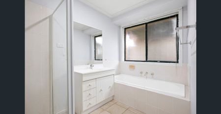 Spacious Family Home in Prime Hoppers Crossing Location - Photo 4