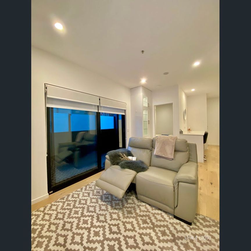 Easy care, utterly modern, and fully furnished- MOVE IN NOW - Photo 1