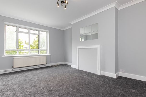 3 Bed Flat, Mapesbury Road, NW2 - Photo 1