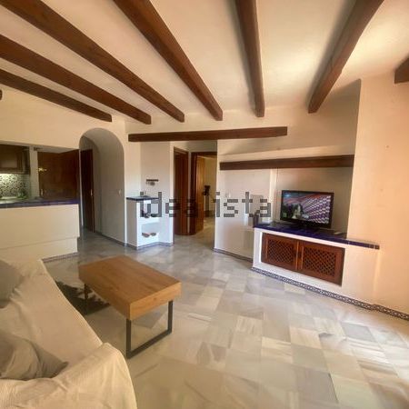 Alquiler de piso en Avenida Roentgen, 26 - Photo 1