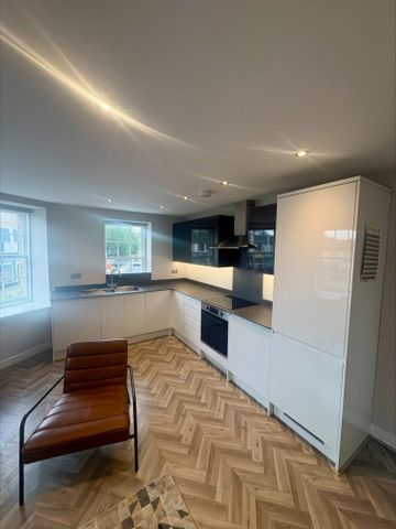108 Flat 1 Harrogate Road, Leeds, LS7 4NY - Photo 5