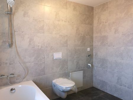 Appartement neuf au 1er étage avec terrasse couverte, avec vue. - Photo 5