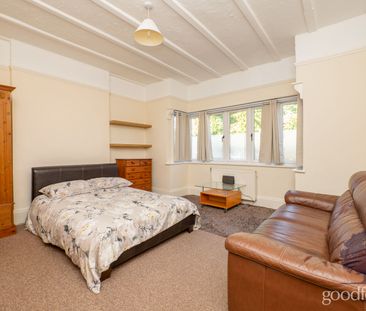 3 bedroom flat to rent, - Photo 3
