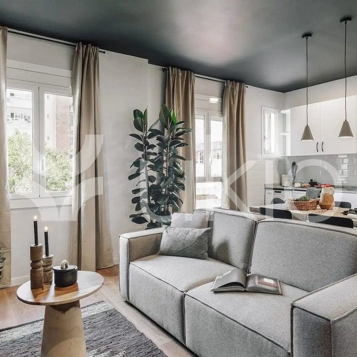 Barcelona Capital, Catalonia 08037 - Photo 1