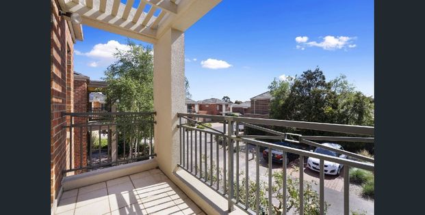 3 Longleaf Grove, Mitcham - Photo 1