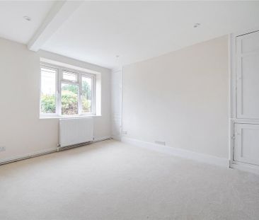 3 bedroom detached house to rent - Photo 3