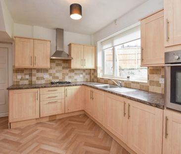 3 bed House - Semi-Detached for Rent - Photo 2