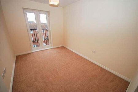 Alderman House, Rugby, Chimes Court, Butterfield Gardens, CV21 - Photo 3