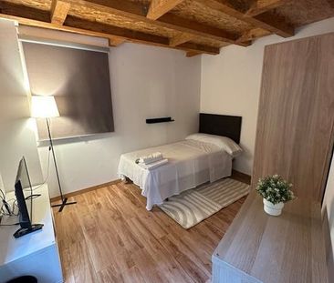 Calle Carraca, Málaga, Andalusia 29011 - Photo 4