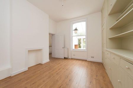 3 bedroom flat to rent - Photo 2