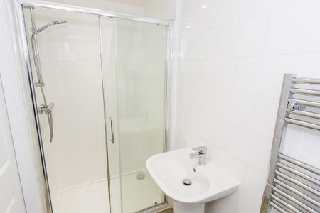 3 bedroom semi-detached house to rent - Photo 5