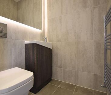 3 Bedroom Mews To Let - Photo 5