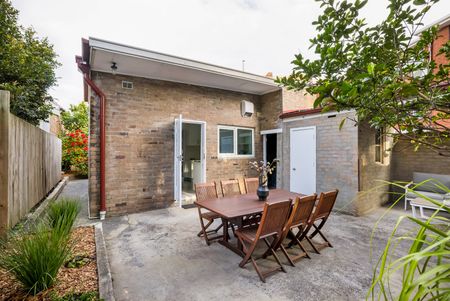 61 Unwins Bridge Road, Sydenham NSW 2044 - House For Rent | Domain - Photo 3