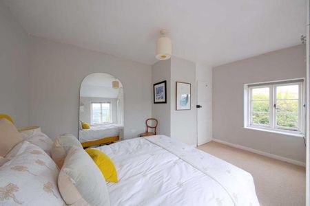 2 bedroom semi-detached house to rent - Photo 5