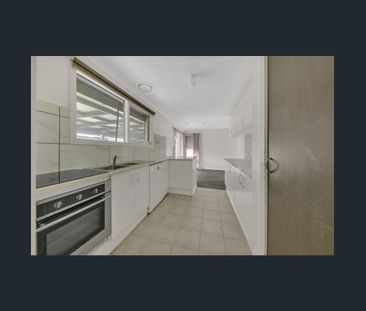 Beautiful Family Home - Photo 4